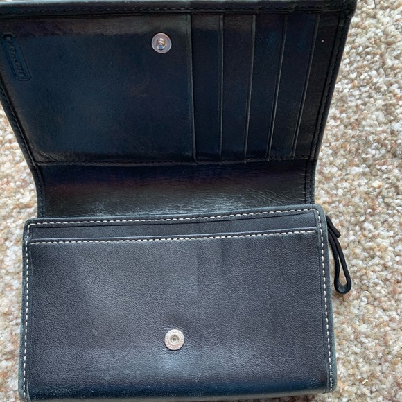 Coach shoulder bag and matching wallet - Picture 4 of 6